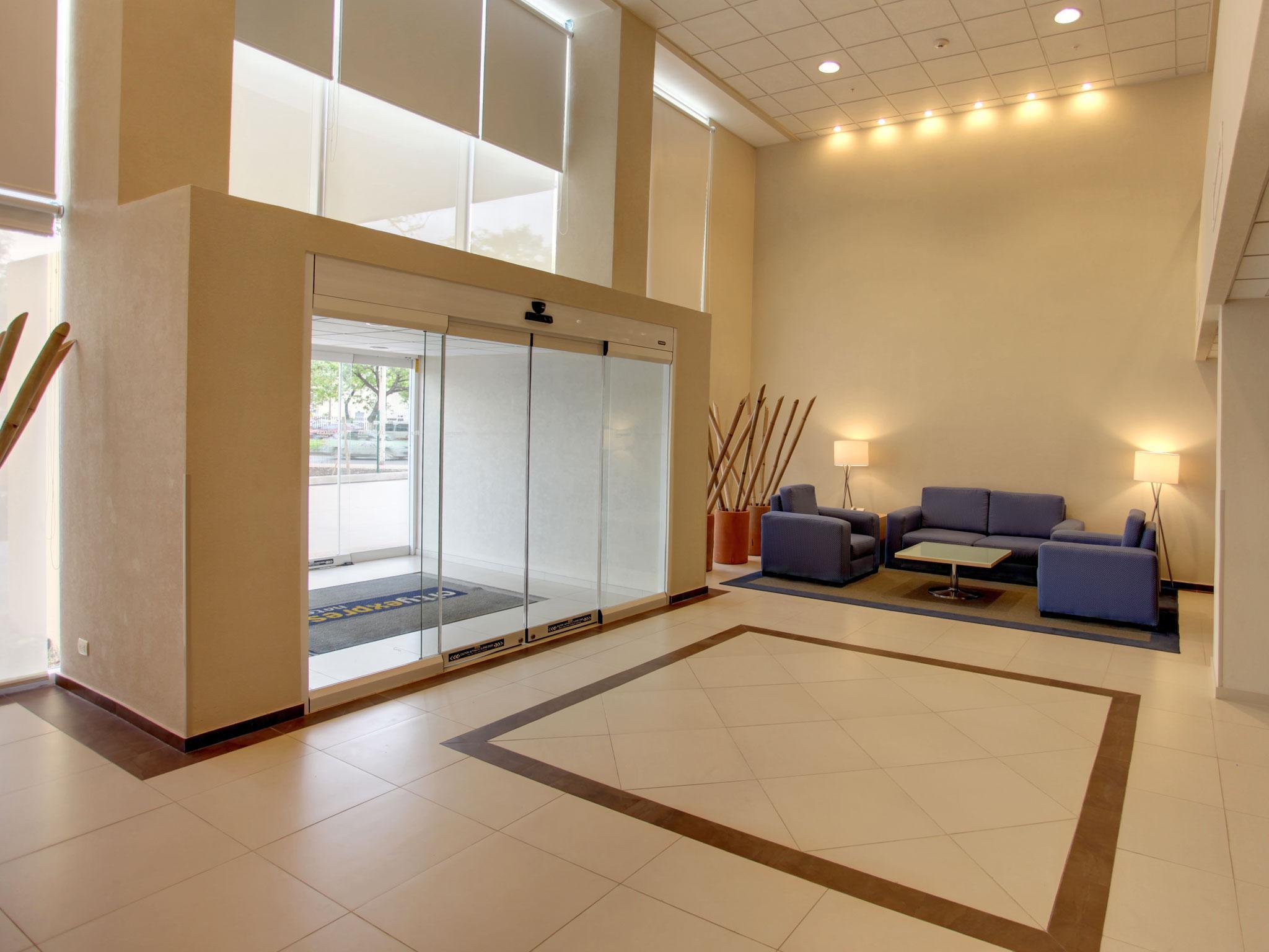 City Express Junior By Marriott Villahermosa Eksteriør bilde