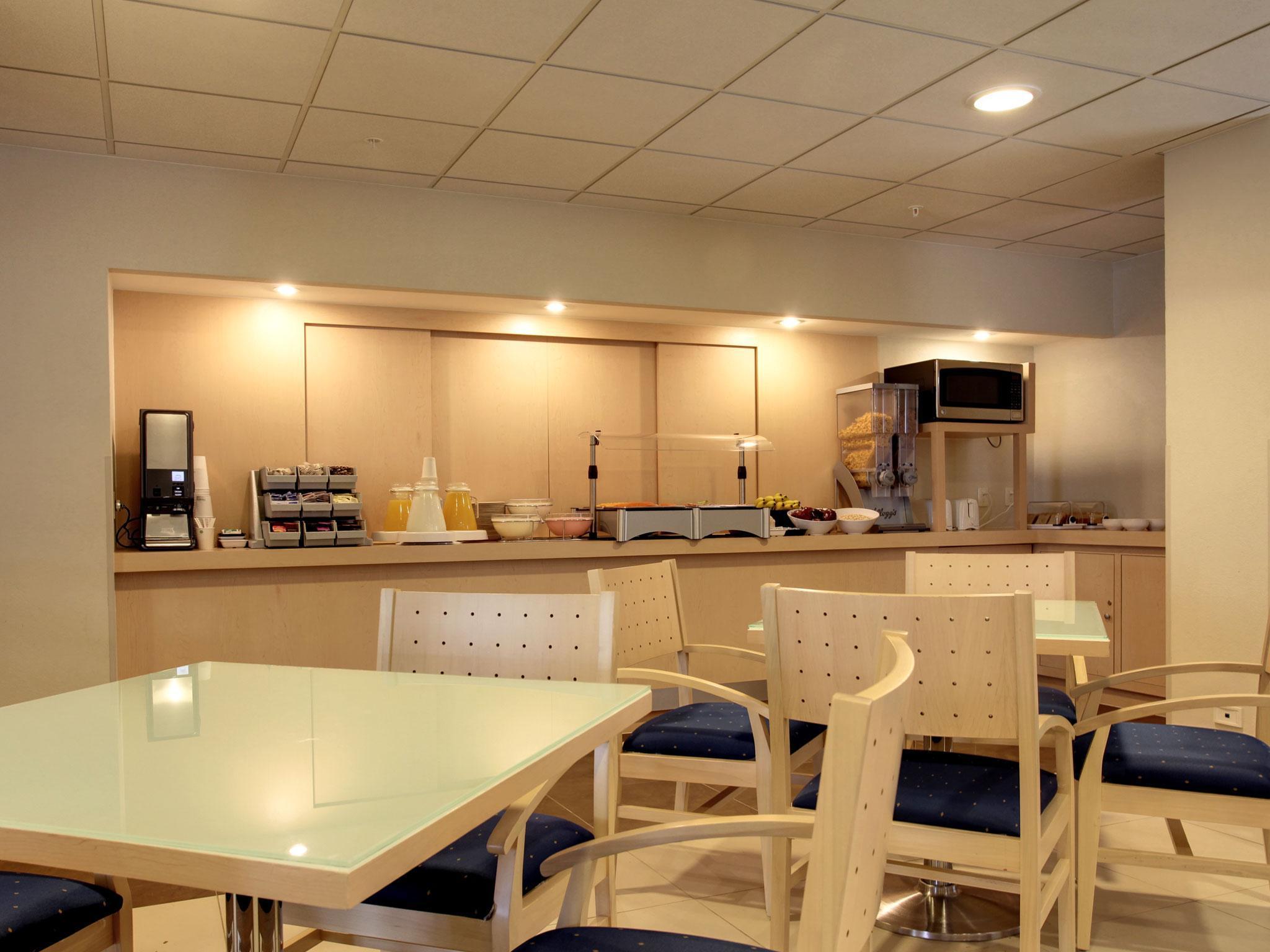 City Express Junior By Marriott Villahermosa Eksteriør bilde