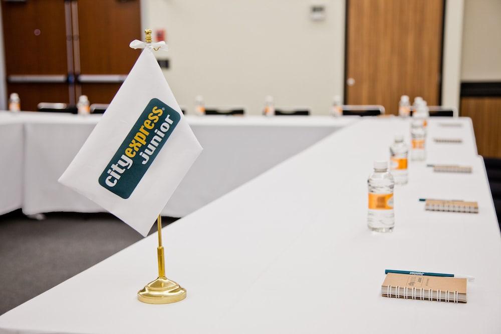 City Express Junior By Marriott Villahermosa Eksteriør bilde
